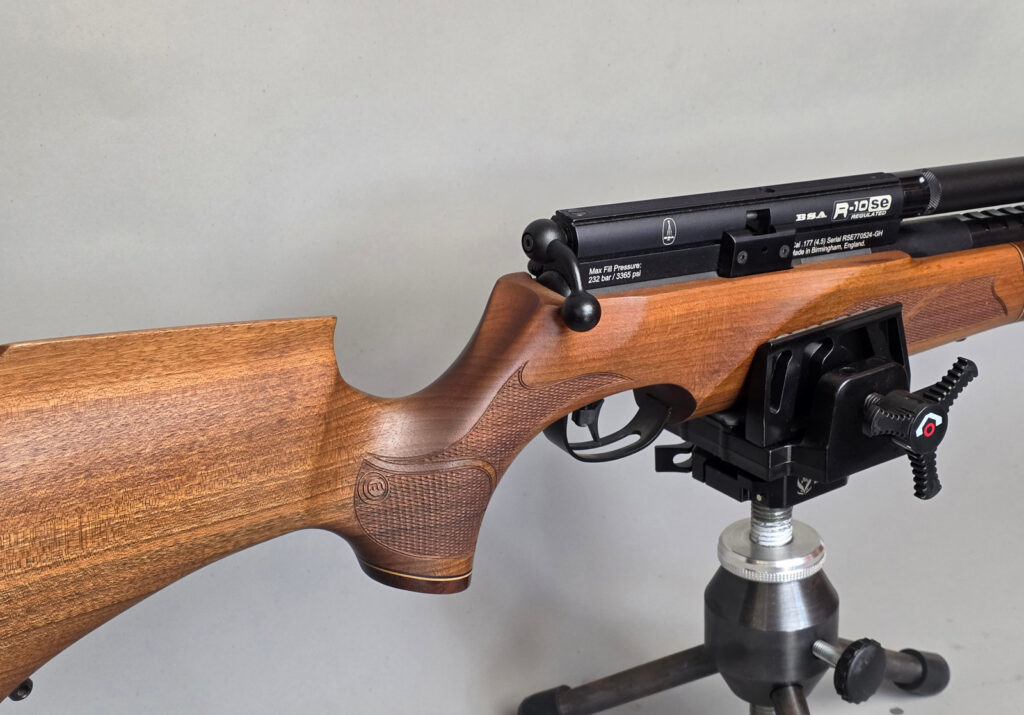 BSA R-10 SE Walnut